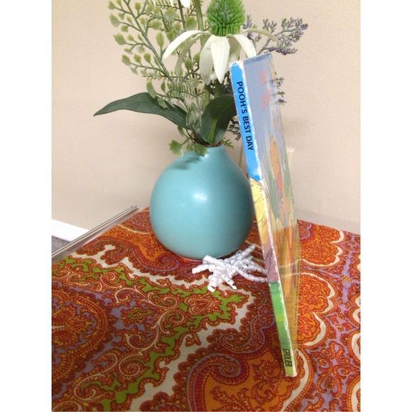 Vintage Book “Pooh’s Best Day” Baby’s First Disney Books Board Book Pooh Books - Picture 8 of 12